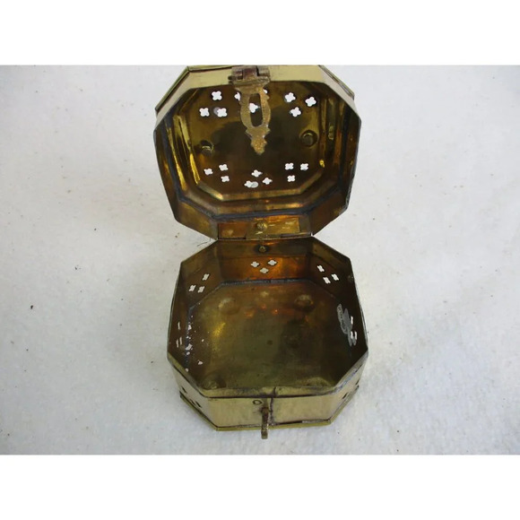 Cricket Box Good Luck‎ Trinkets Jewels Secrets Crickets Brass Keepsake box - Picture 6 of 9